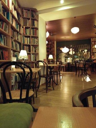 Kelet Cafe & Gallery