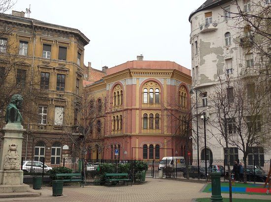 Gutenberg Square, Boedapest