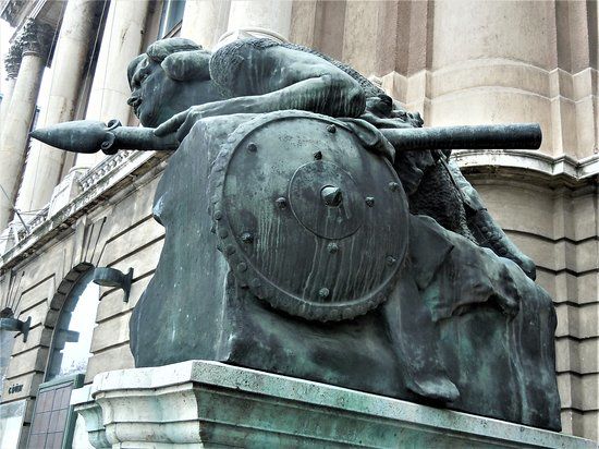 Csongor and Tude Statue, Boedapest
