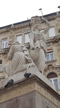 Nereids Fountain, Boedapest