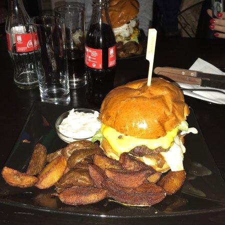 Haverom Burger House