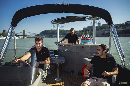 Dry Martini Private Boat Tours, Boedapest