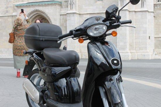 Rent a scooter Buda, Boedapest