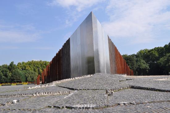 Memorial to the 1956 Hungarian Revolution and War of Independence, Boedapest