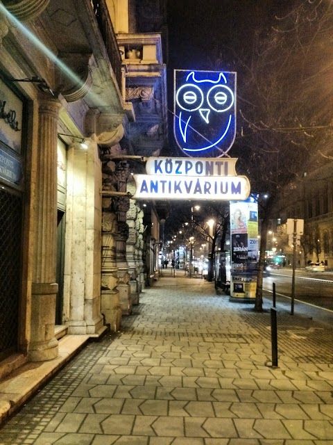 Kozponti Antikvarium, Boedapest