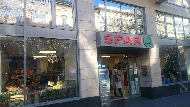 SPAR szupermarket Budapest, Boedapest