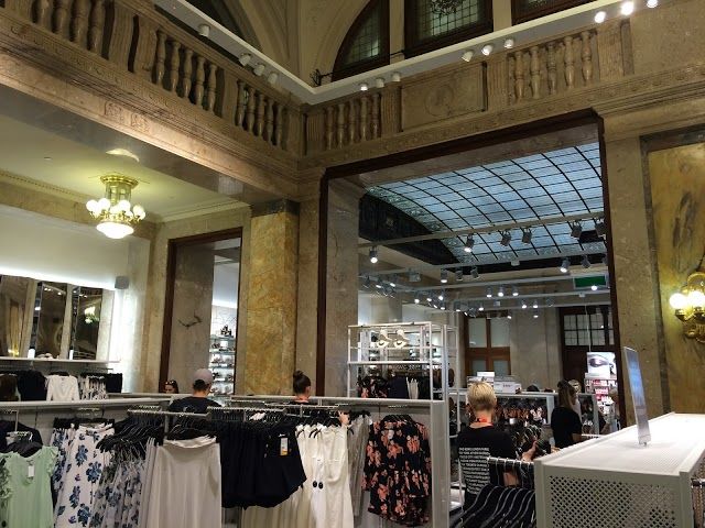 H&M, Boedapest