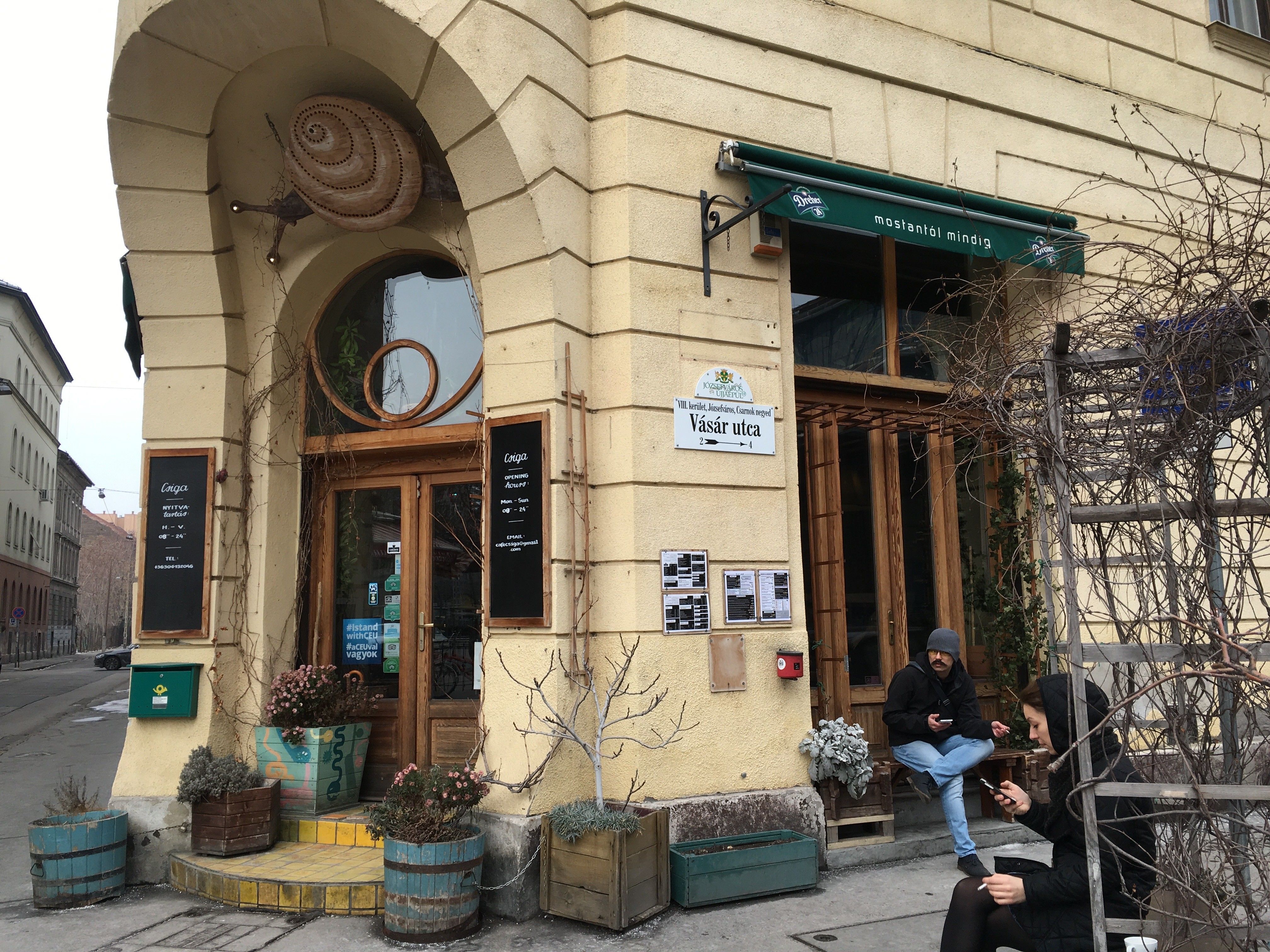 Cafe Csiga, Boedapest